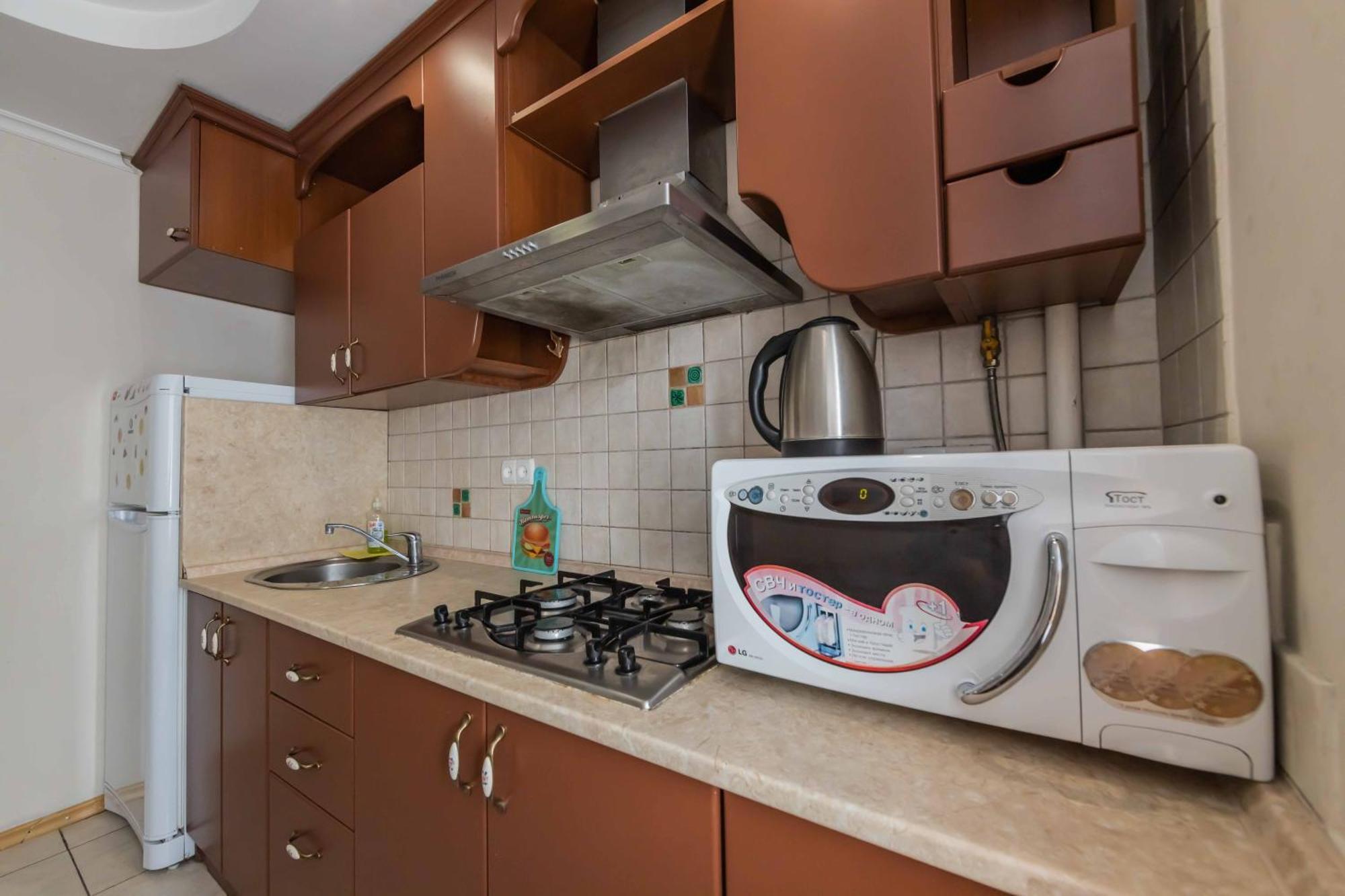 Apartment 2-кімнатні в центрі, м. палац спорту